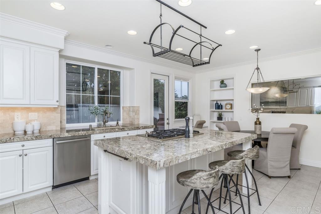 7381 Elegans Place Carlsbad, CA 92011 - Photo 8 of 25