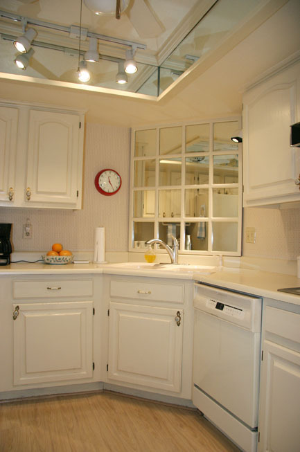 4200 North Miller Road, Unit 522 Scottsdale, AZ 85251 - Photo 8 of 26 Kitchen
