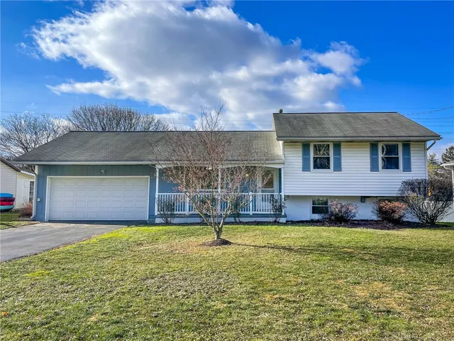 $259,900 | 128 Camelot Drive, Horseheads, NY 14845