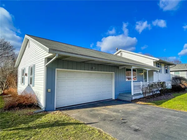 $248,000 | 128 Camelot Drive, Horseheads, NY 14845