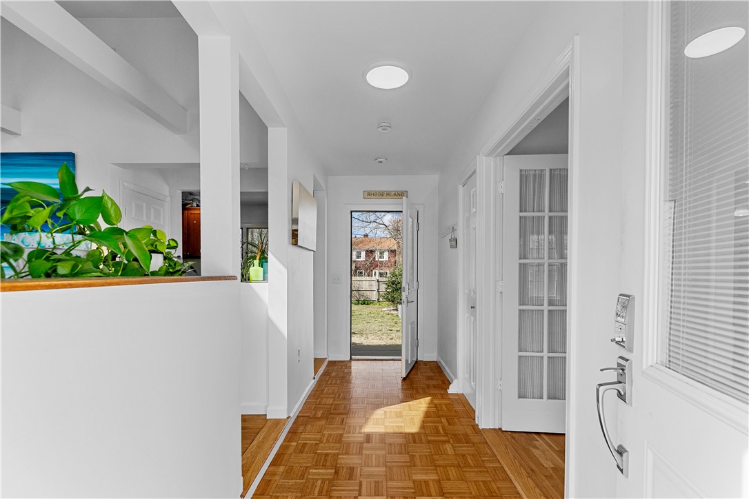 66 Merton Road Newport, RI 02840 - Photo 3 of 50