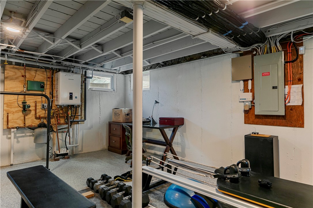 66 Merton Road Newport, RI 02840 - Photo 34 of 50
