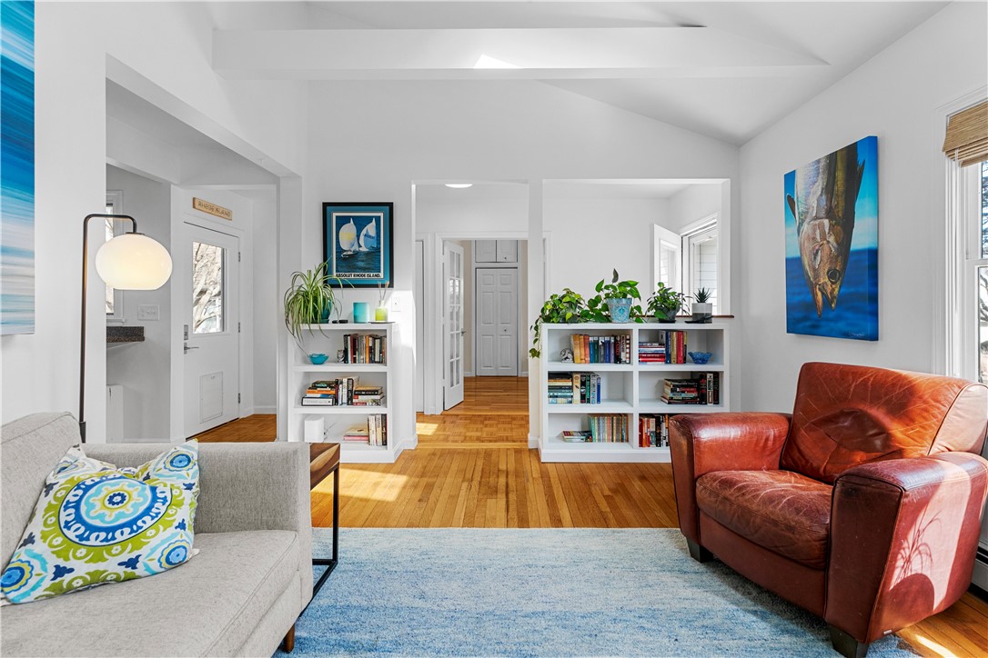 66 Merton Road Newport, RI 02840 - Photo 7 of 50