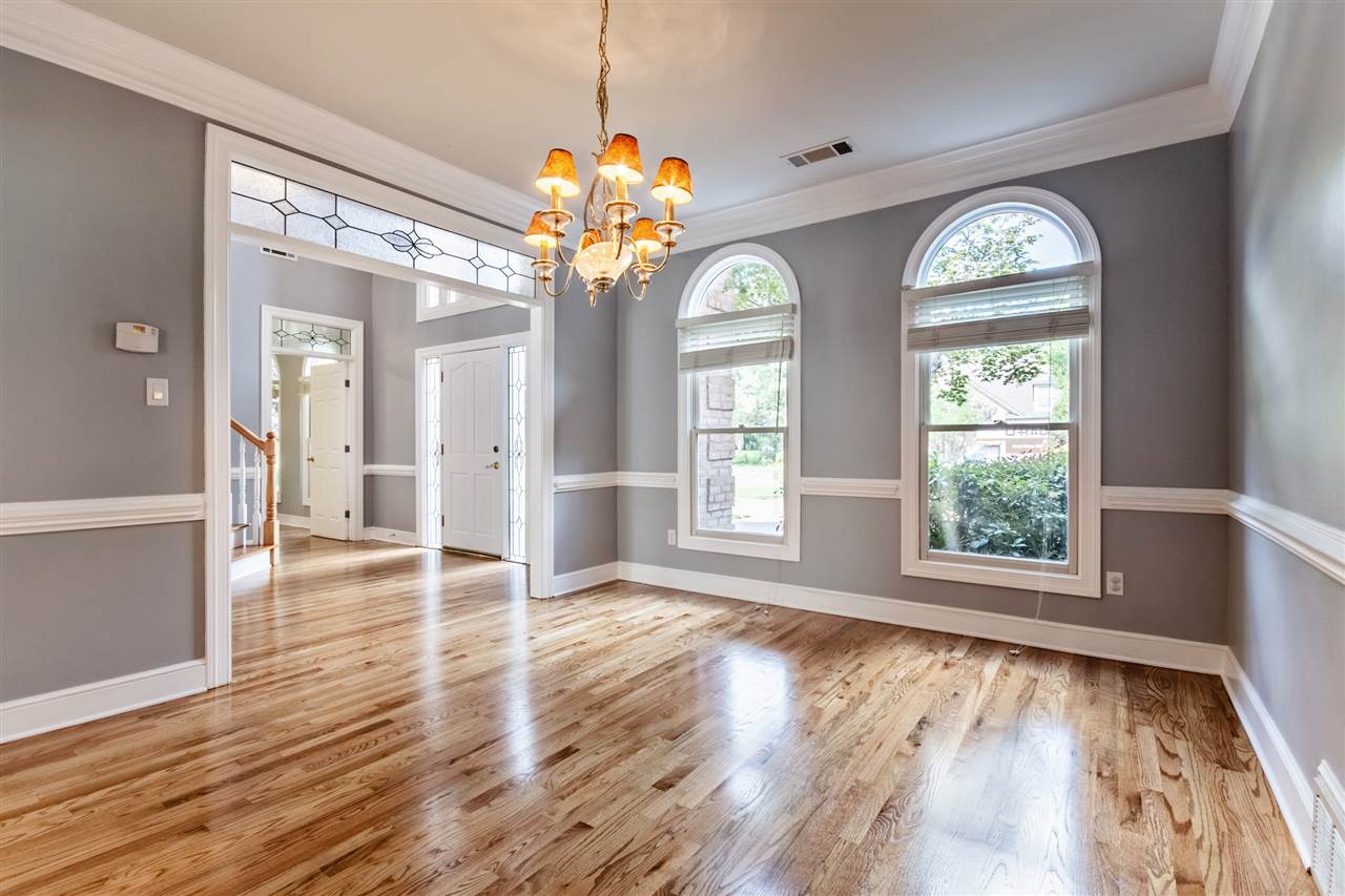 1880 Grovecrest Road Germantown, TN 38139 - Photo 5 of 25 Gallery Image 5