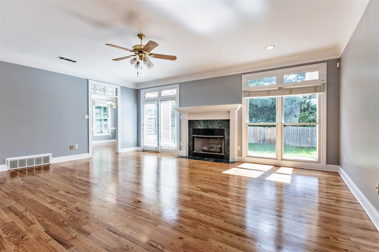 1880 Grovecrest Road Germantown, TN 38139 - Photo 7 of 25 Gallery Image 7