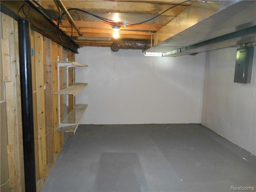 25754 Peter Kaltz Road Warren, MI 48091 - Photo 55 of 68 SPACIOUS UTILITY ROOM FOR STORAGE