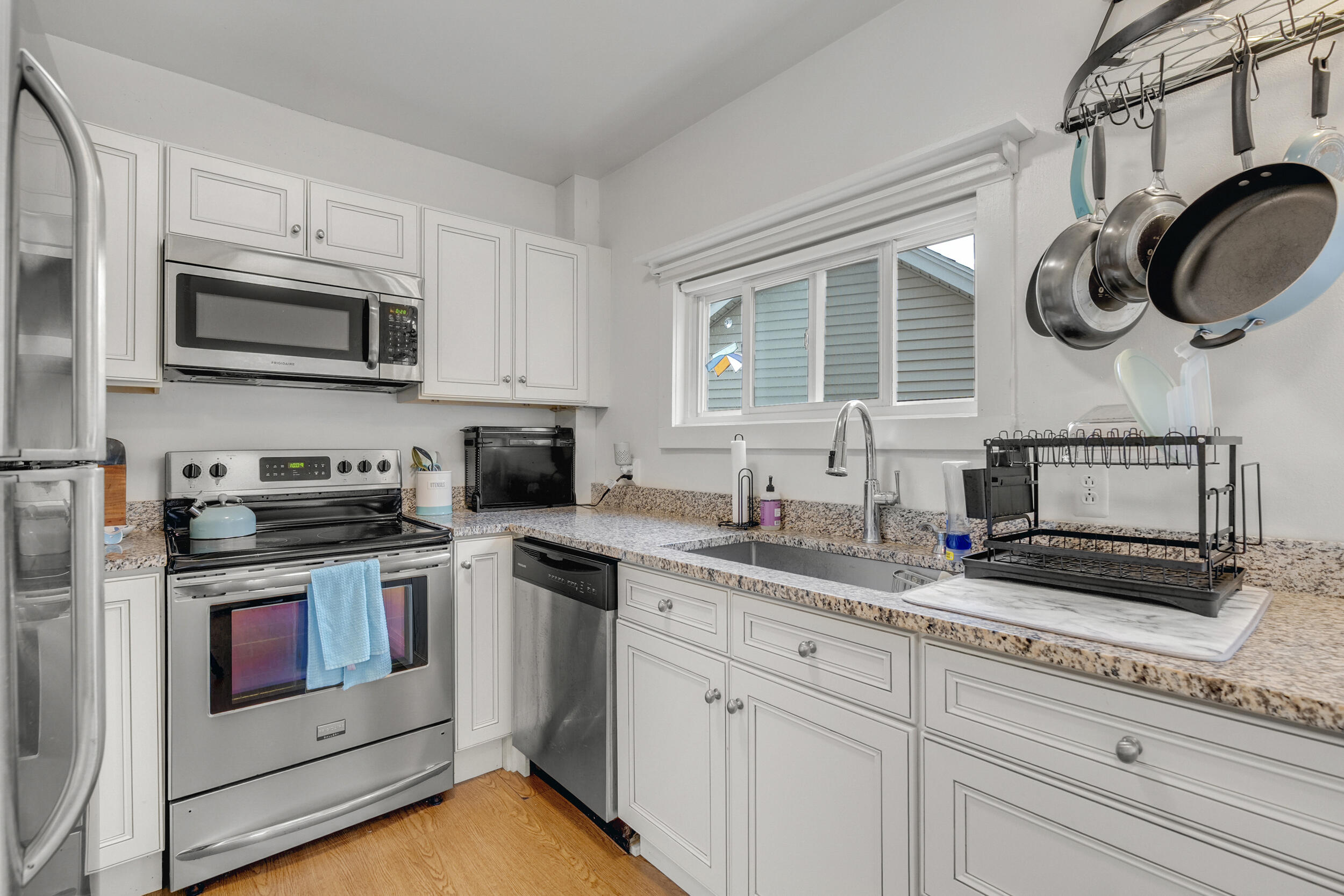 9 Summer Street Freeport, ME 04032 - Photo 11 of 93 9summer-11