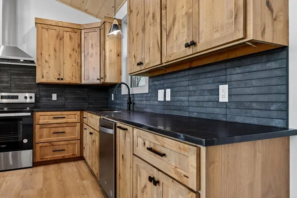 $589,000 | 76 Murray Hill Terrace, Hayesville, NC 28904