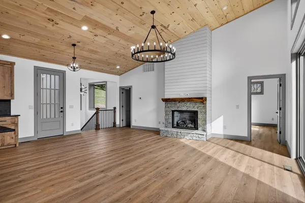 $589,000 | 76 Murray Hill Terrace, Hayesville, NC 28904