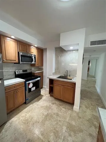 $2,750 | 1478 Northwest 1st Street, Unit 101, Miami, FL 33125