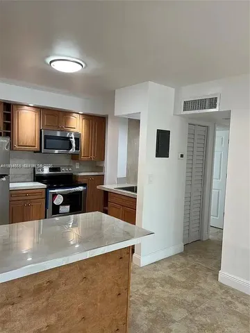 $2,750 | 1478 Northwest 1st Street, Unit 101, Miami, FL 33125