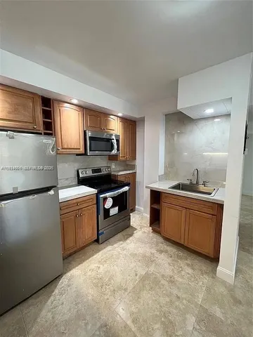$2,750 | 1478 Northwest 1st Street, Unit 101, Miami, FL 33125