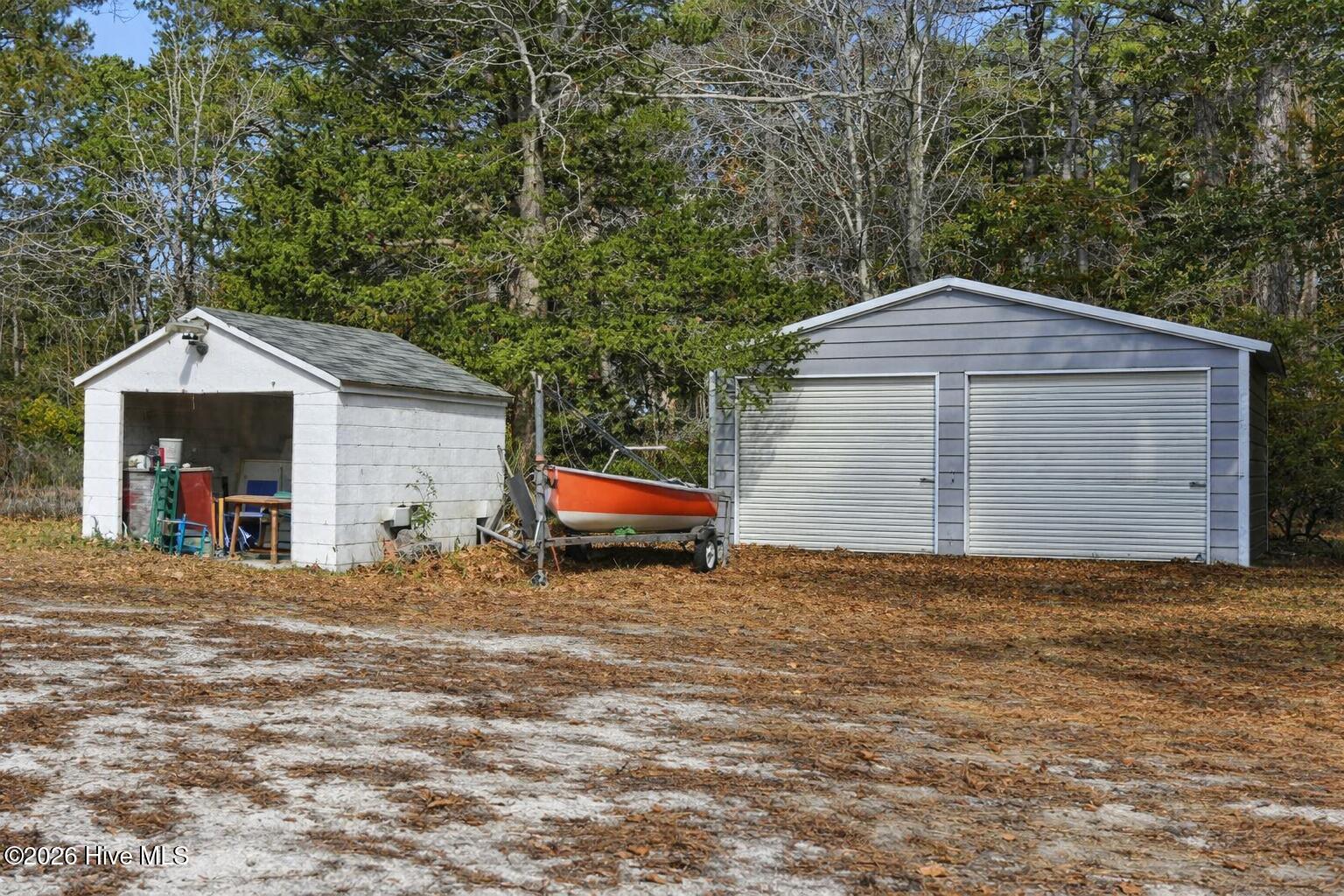 2072 Boones Neck Road Southwest Supply, NC 28462 - Photo 5 of 44 Shed and Garage