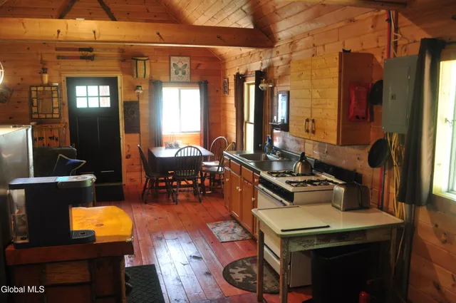 $214,900 | 118 Federal Flats Road, Minerva, NY 12857