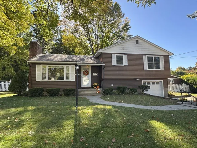 $469,000 | 112 Abnaki Avenue, Essex Junction, VT 05452