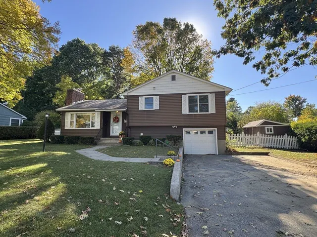 $469,000 | 112 Abnaki Avenue, Essex Junction, VT 05452