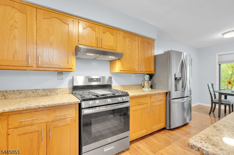 66 Bond Street Bridgewater, NJ 08807 - Photo 14 of 47