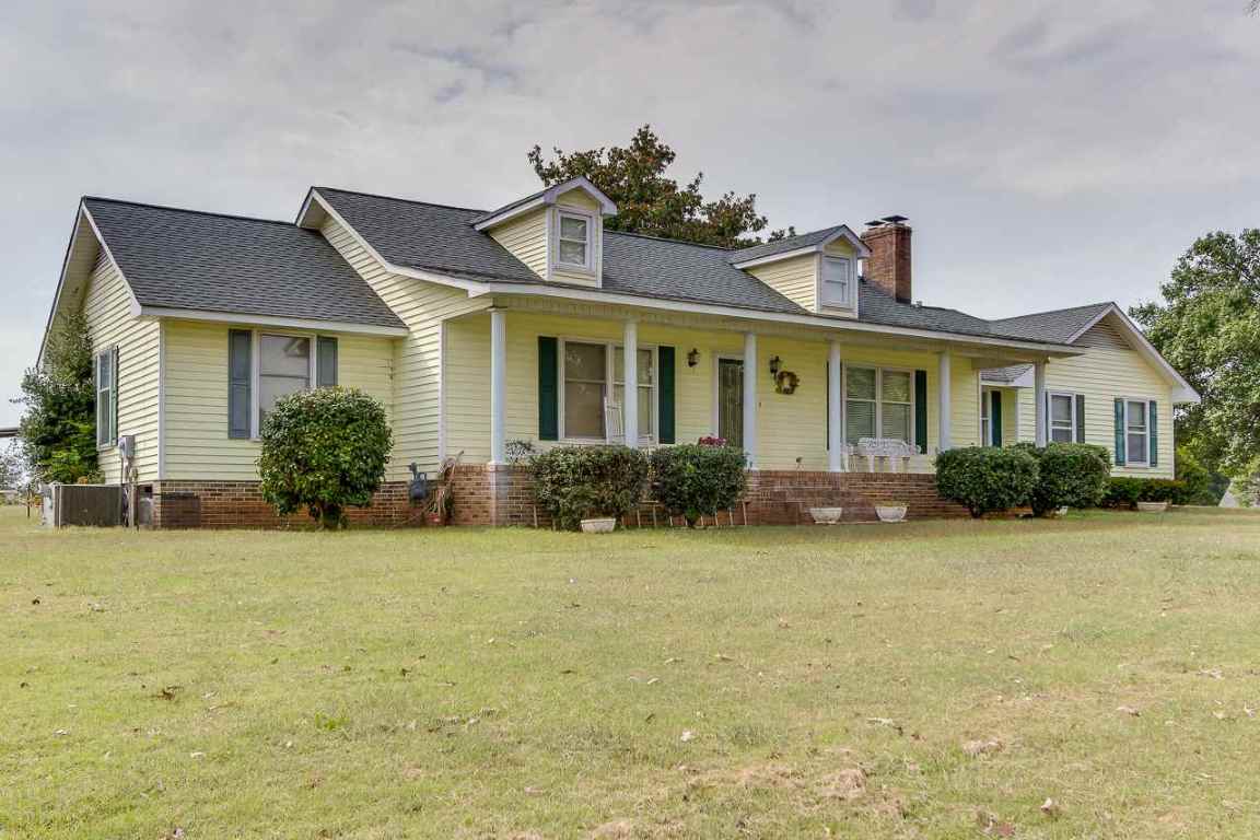 915 Old Webb Road Anderson, SC 29626 - Photo 2 of 36