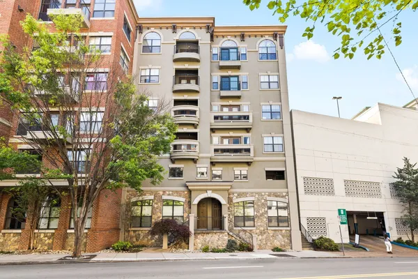 $3,195 | 1803 Broadway, Unit 108, Nashville, TN 37203