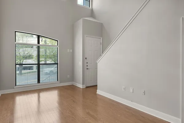 $3,195 | 1803 Broadway, Unit 108, Nashville, TN 37203