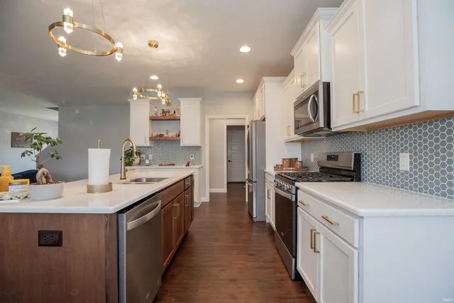 $615,000 | 3512 Udhe Court, Newburgh, IN 47630