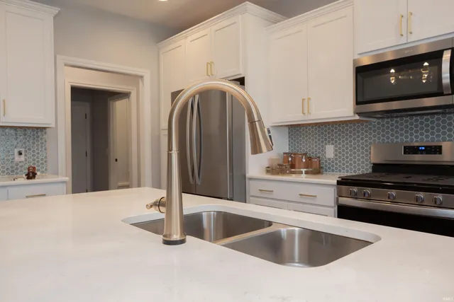 $615,000 | 3512 Udhe Court, Newburgh, IN 47630