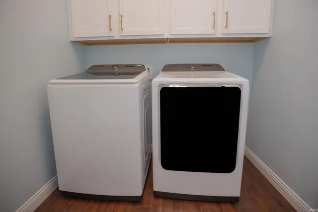 $615,000 | 3512 Udhe Court, Newburgh, IN 47630