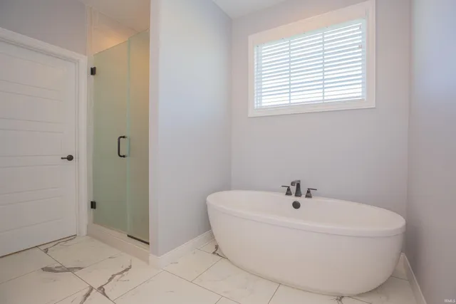 $615,000 | 3512 Udhe Court, Newburgh, IN 47630