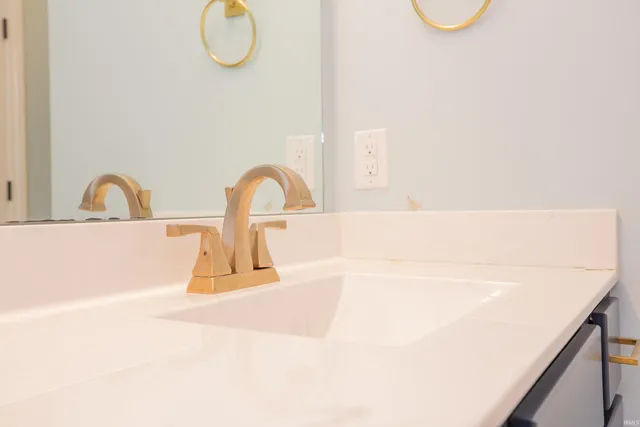 $615,000 | 3512 Udhe Court, Newburgh, IN 47630