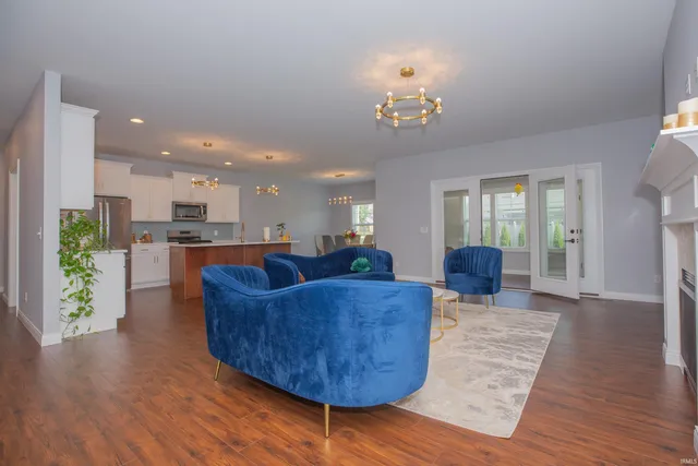 $615,000 | 3512 Udhe Court, Newburgh, IN 47630