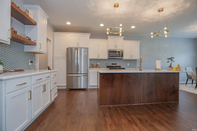 $615,000 | 3512 Udhe Court, Newburgh, IN 47630