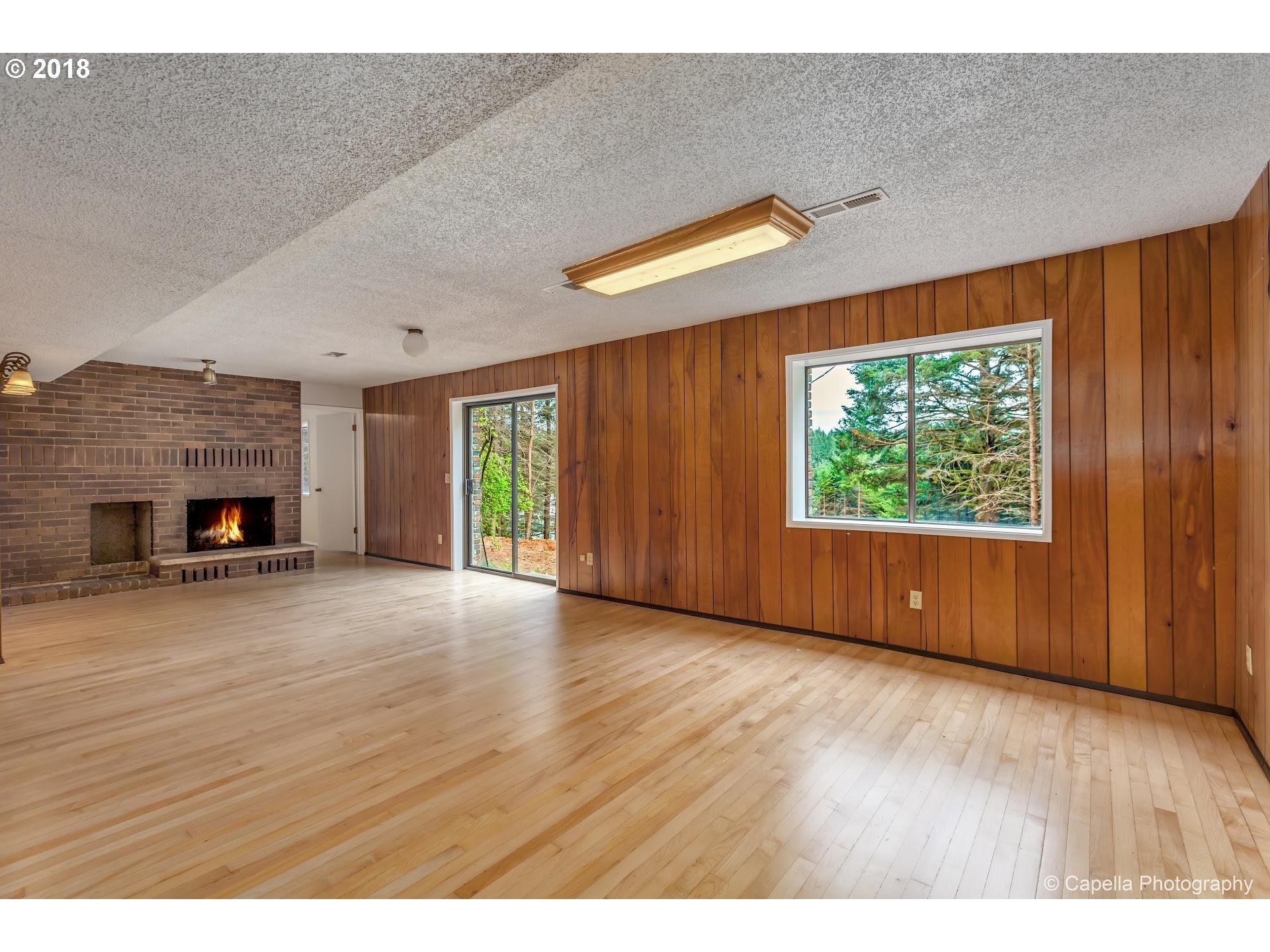 22730 Southwest Chapman Road Sherwood, OR 97140 - Photo 23 of 32 Family Room