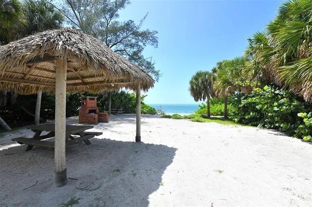 $2,750,000 | 4712 Higel Avenue, Sarasota, FL 34242