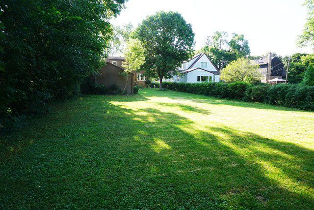 324 South Maple Street Itasca, IL 60143 - Photo 5 of 21 a house view with a outdoor space