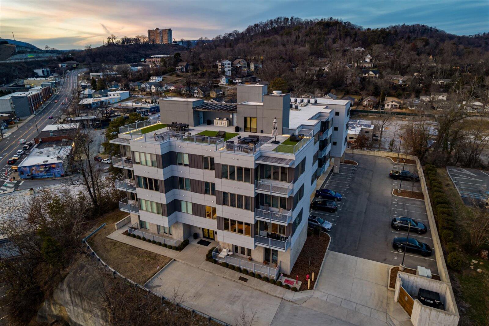 411 Fairpoint Street, Unit 202 Chattanooga, TN 37405 - Photo 42 of 45 45-411 Fairpoint St 202-45