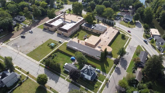 $450,000 | 410 City Road, Manchester, MI 48158