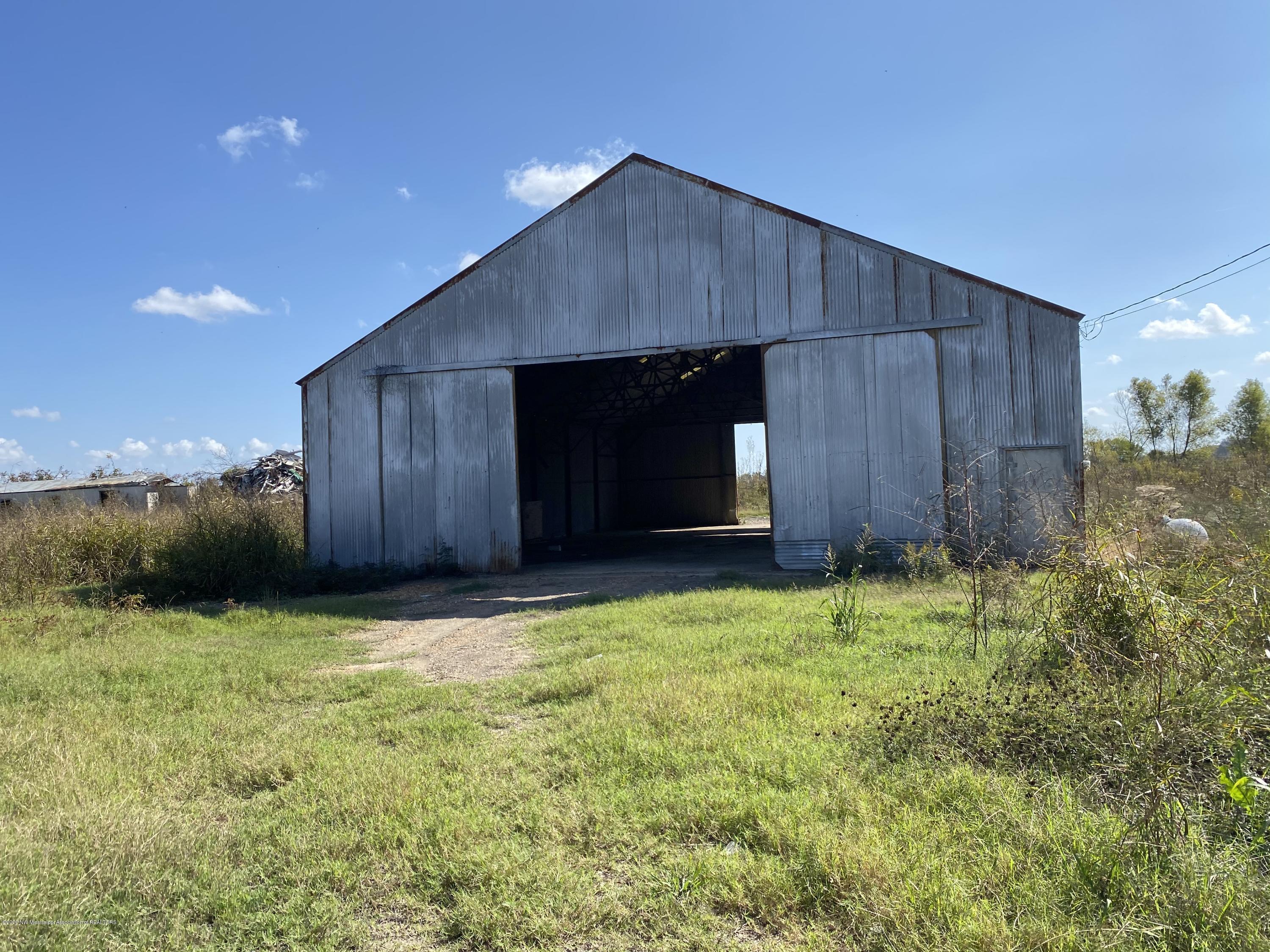 678 Tutwiler Road Tutwiler, MS 38963 - Photo 2 of 10 F7C88D4A-79C4-45E4-AFBB-9A683FE46C64