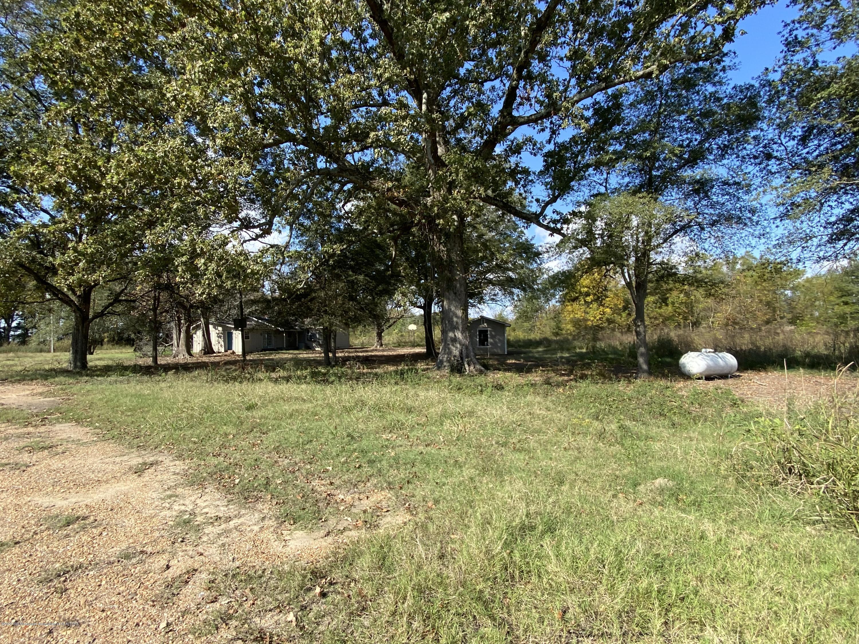 678 Tutwiler Road Tutwiler, MS 38963 - Photo 6 of 10 AC643662-83E5-4B0B-B84D-CABD5F836AA5