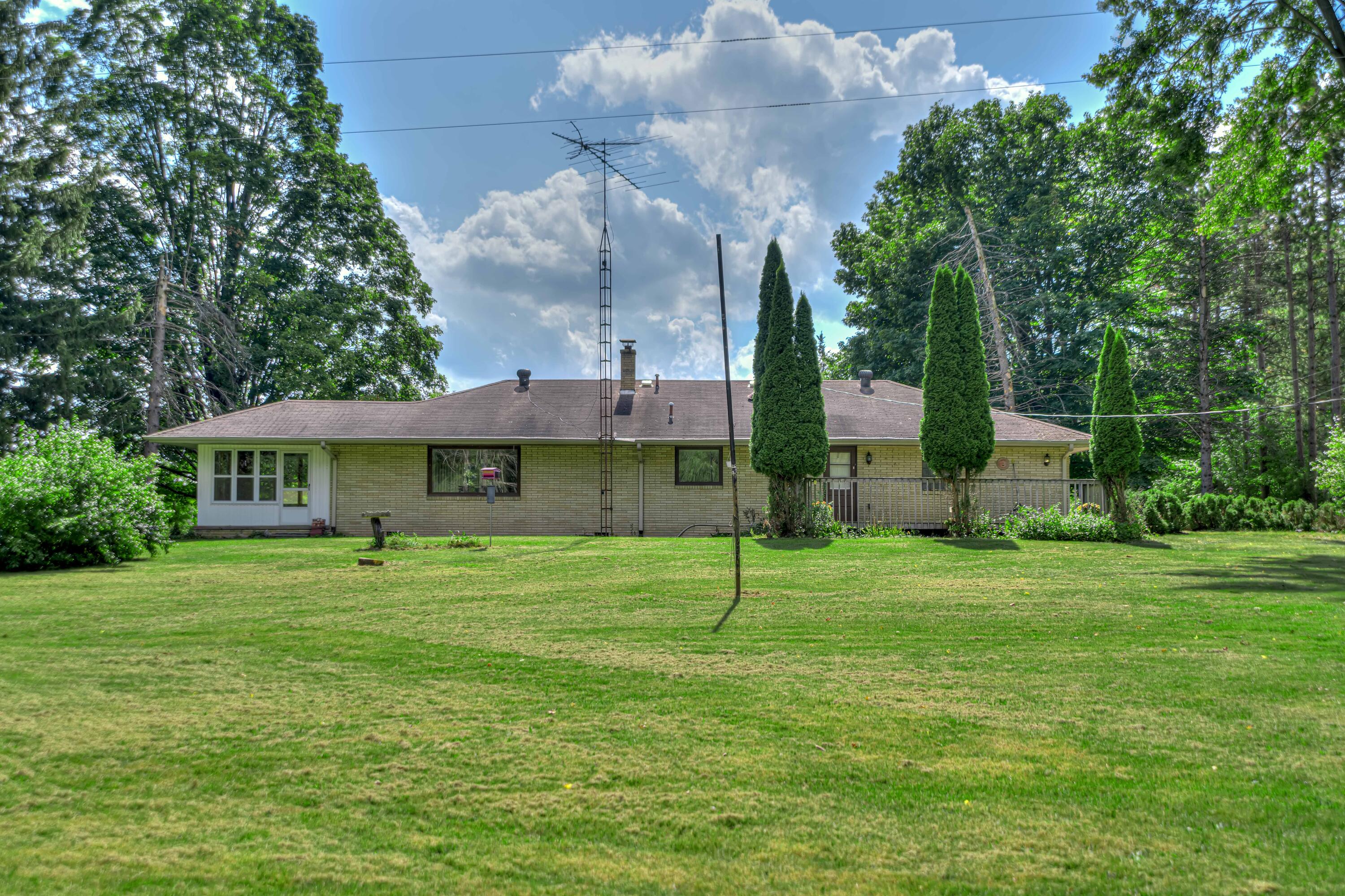 2460 West Kimmel Road Jackson, MI 49201 - Photo 2 of 22 2460 W Kimmel Rd 08