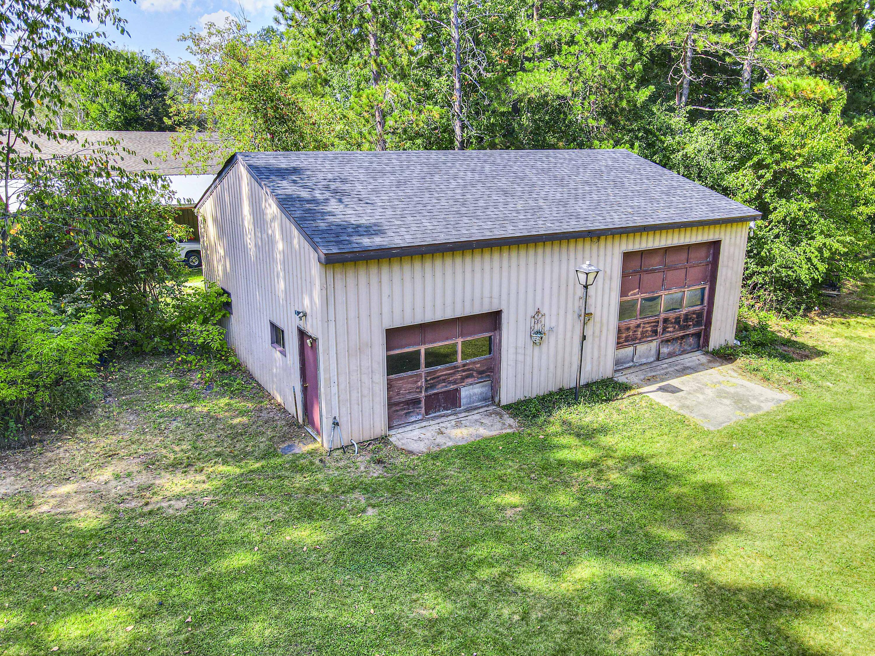 2460 West Kimmel Road Jackson, MI 49201 - Photo 4 of 22 2460 W Kimmel Rd 15