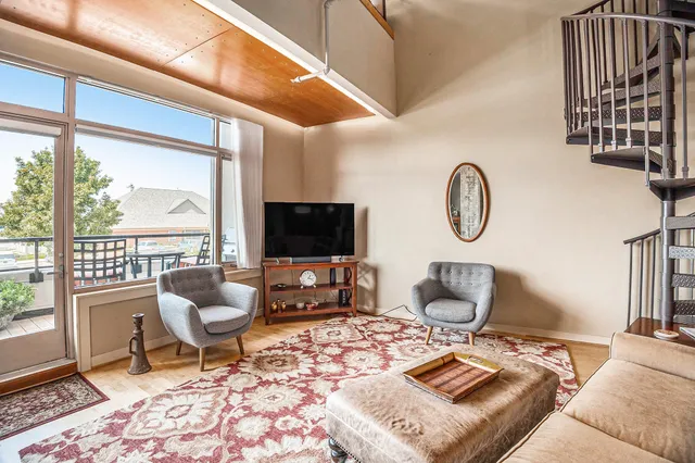 $729,900 | 105 West Danaher Street, Unit 201, Ludington, MI 49431