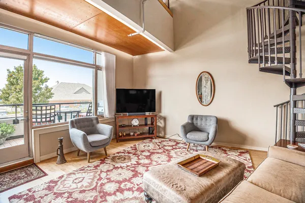 $649,000 | 105 West Danaher Street, Unit 201, Ludington, MI 49431