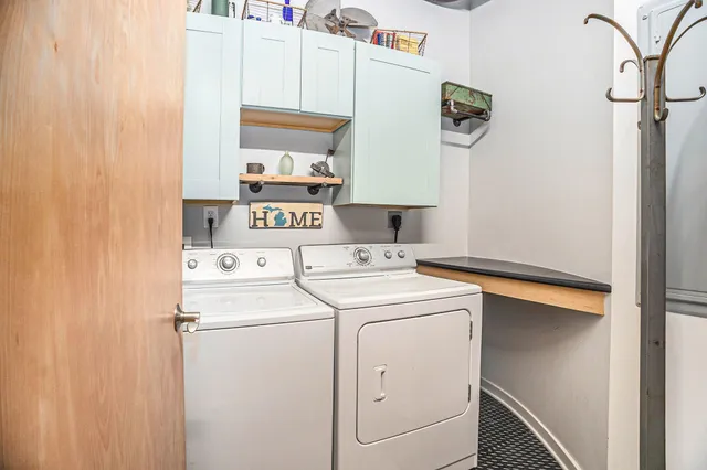 $729,900 | 105 West Danaher Street, Unit 201, Ludington, MI 49431