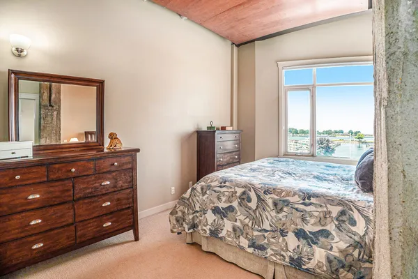 $649,000 | 105 West Danaher Street, Unit 201, Ludington, MI 49431