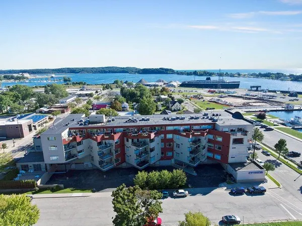 $649,000 | 105 West Danaher Street, Unit 201, Ludington, MI 49431