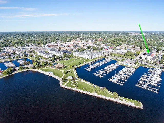 $729,900 | 105 West Danaher Street, Unit 201, Ludington, MI 49431