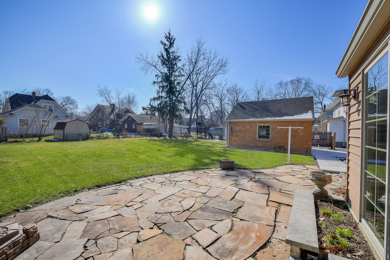 1031 North Spring Street Elgin, IL 60120 - Photo 26 of 28