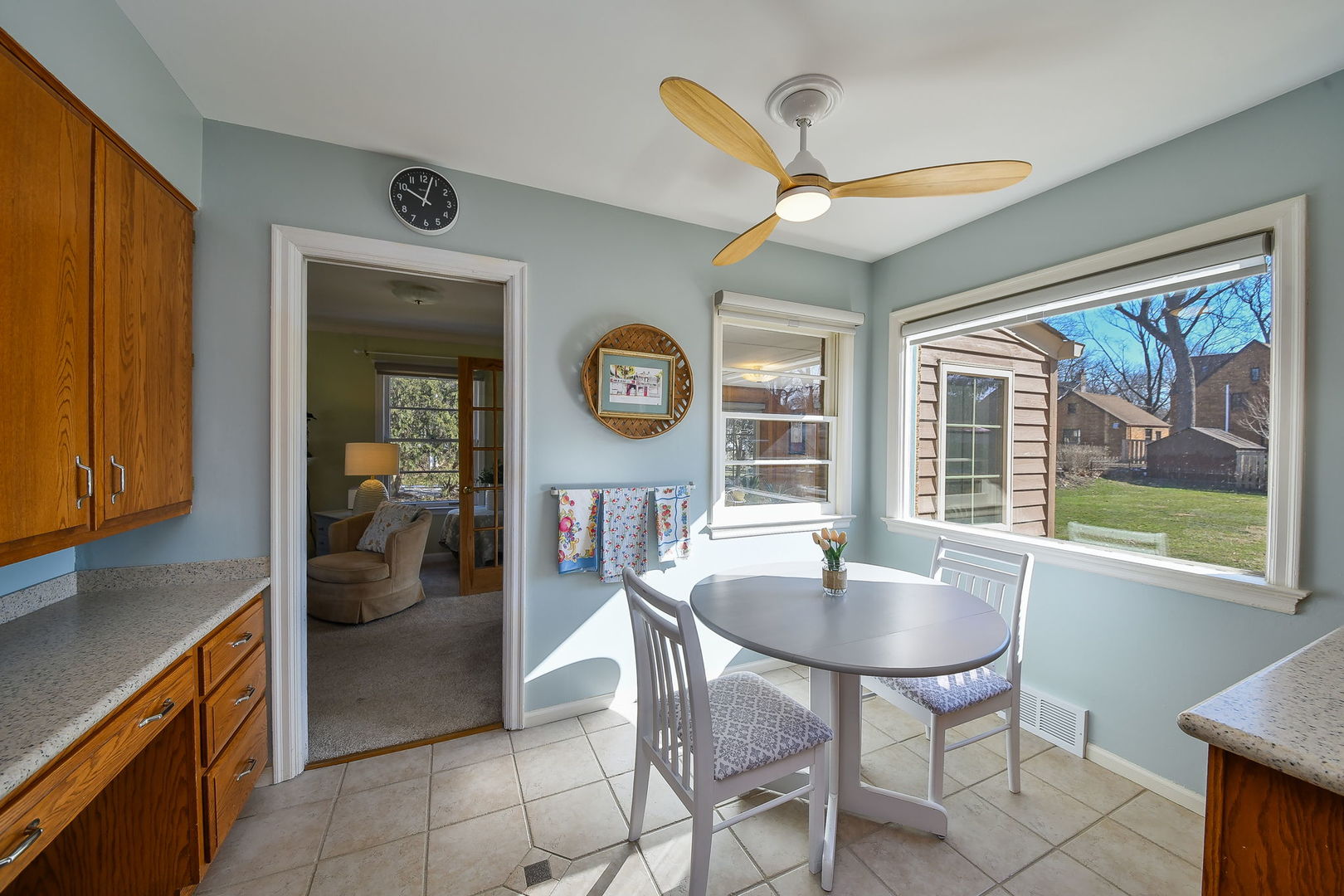 1031 North Spring Street Elgin, IL 60120 - Photo 10 of 28