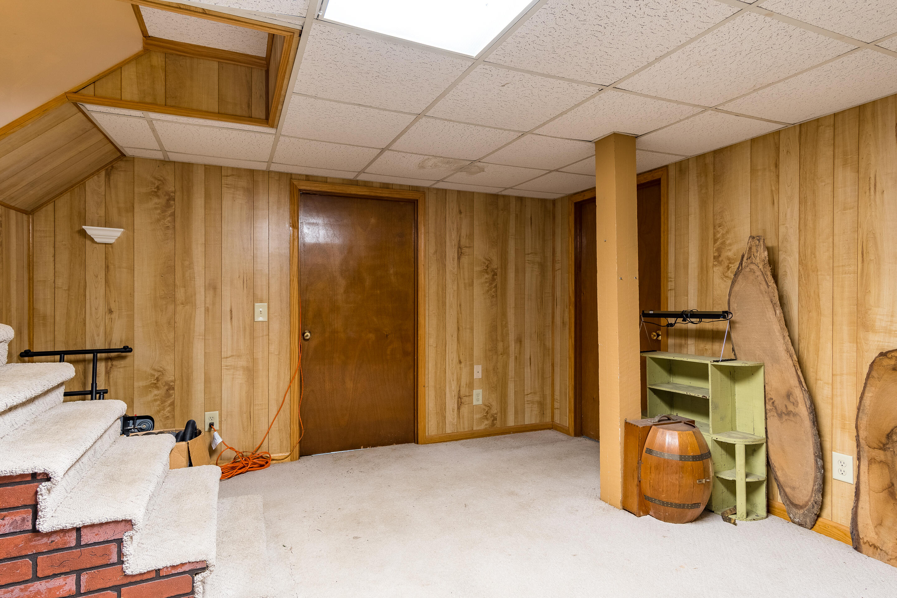 1709 Clifton Road Bristol, TN 37620 - Photo 13 of 42 interior-23