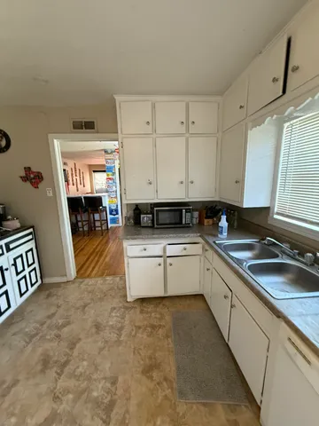 $215,000 | 3601 33rd Street, Lubbock, TX 79410